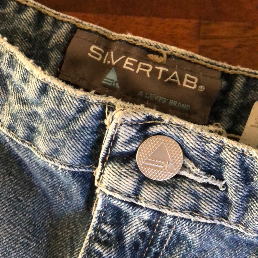 Vintage Silvertab Levi Shorts - Picture 4 of 4